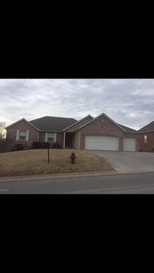 1004 Joanne Dr, Webb City, MO, 64870