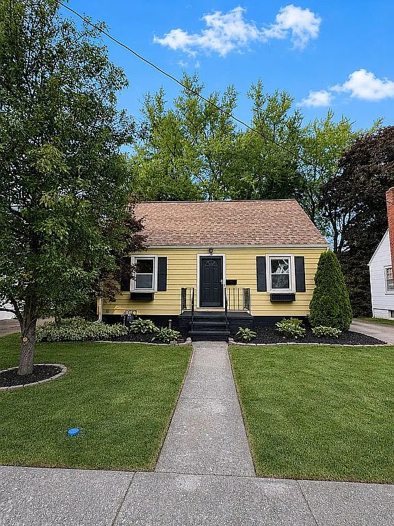 Property main image