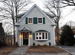 19 Colonial Rd, Weymouth, MA 02191