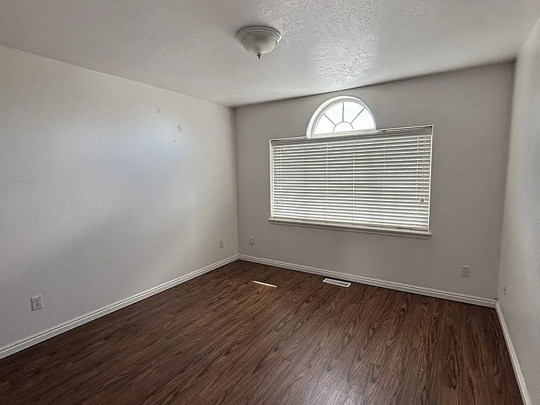 3565 Deloy Dr #4 — Photo 6