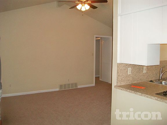 4th image of 3307 Hummingbird Ln