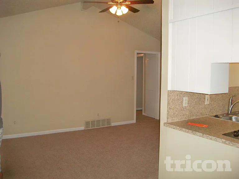 3307 Hummingbird Ln — Photo 4