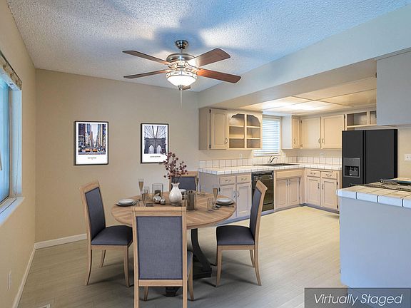 3rd image of 200 Newport Dr