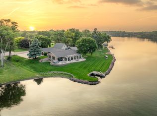 111 S Harmon Dr, Mitchell, SD 57301