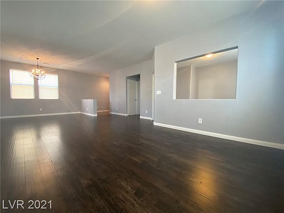 3rd image of 704 Chepstow Ave