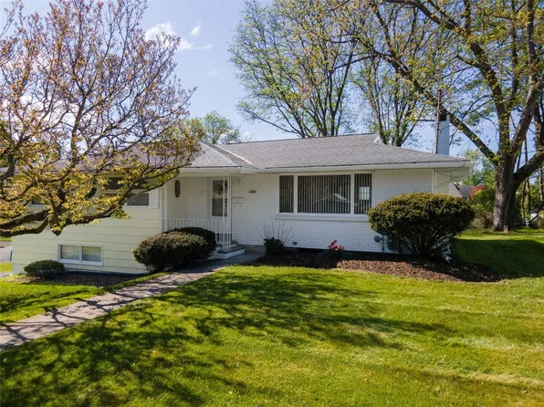 3004 Columbia Dr, Endwell, NY 13760