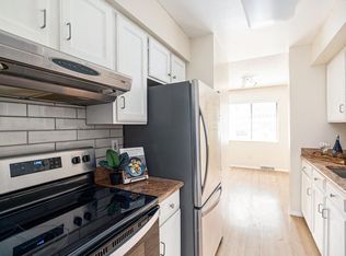 1060 S Parker Rd APT 4, Denver, CO 80231