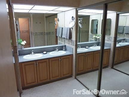 DRESSING AREA OFF MASTER BEDROOM