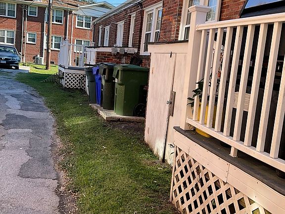 3rd image of 9600 Sherwood Pl APT 3