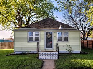 207 W Cedar St, Pleasanton, NE 68866