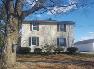 122 West St, Hadley, MA 01035
