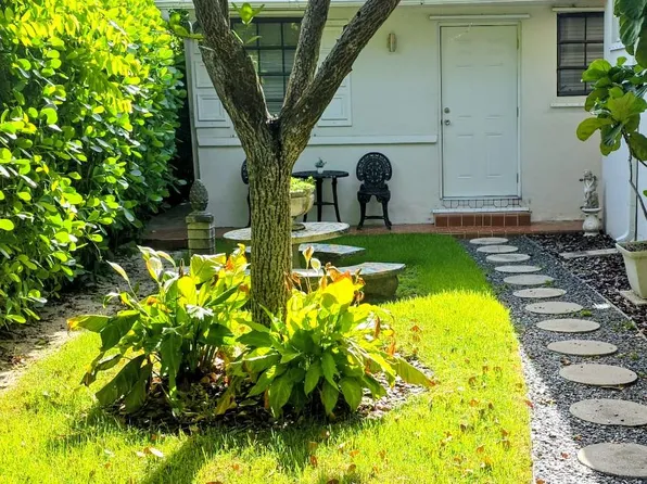 (undisclosed Address), Coral Gables, FL 33134
