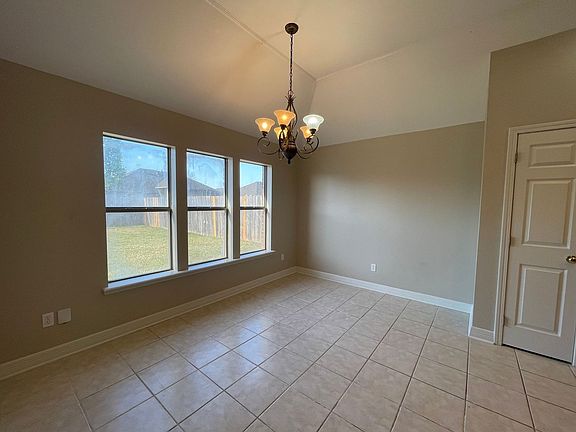 5th image of 2322 Tallgrass Cir