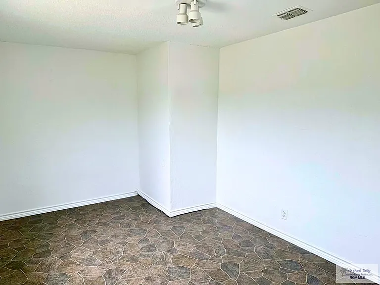 1727 Loma Linda Ave — Photo 9