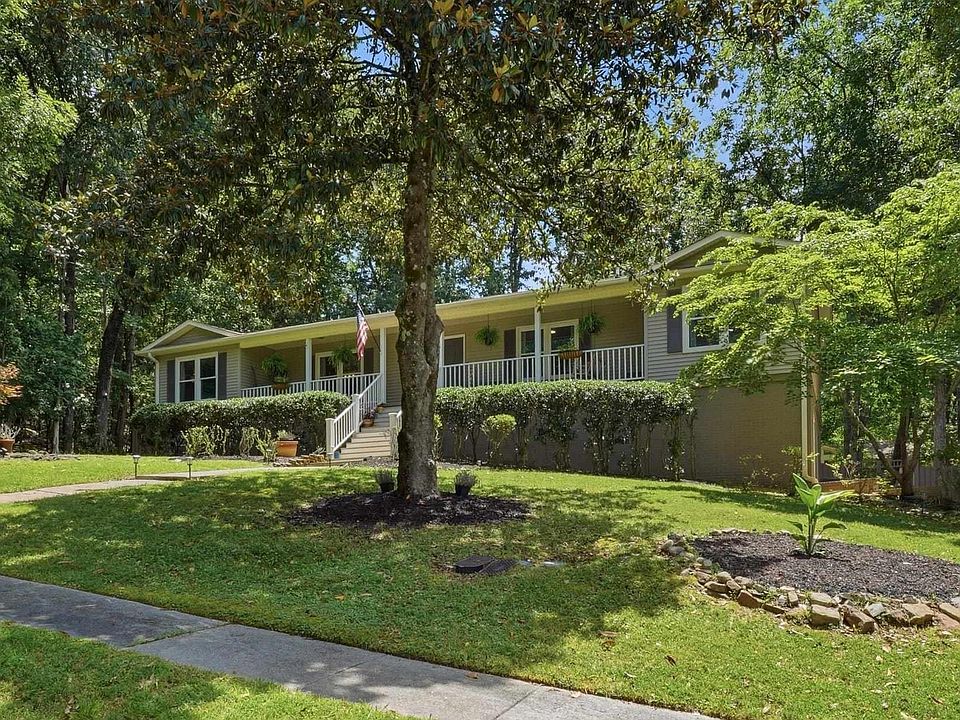 1st image of 2616 Galahad Dr SE