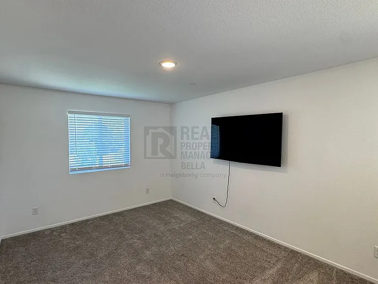 2807 Moonshimmer St — Photo 17