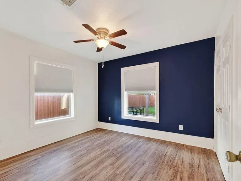 4520 Sharon St — Photo 8
