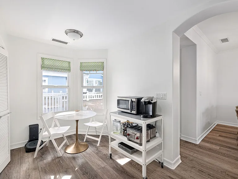 231 Aviation Pl — Photo 9