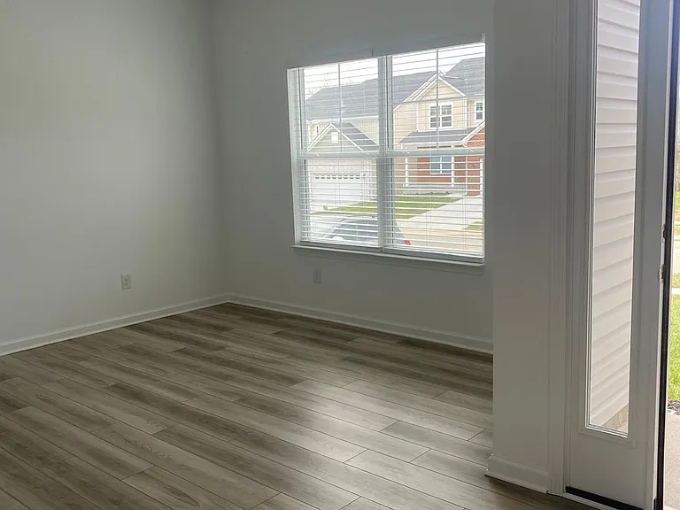 17010 Meander Way — Photo 3