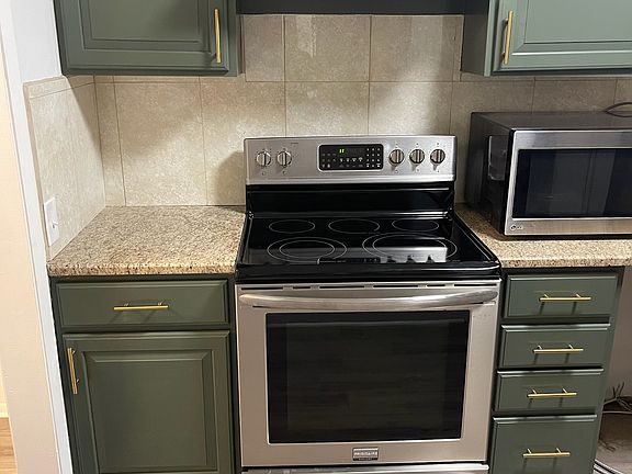 2nd image of 31993 W Twelve Mile Rd APT No110