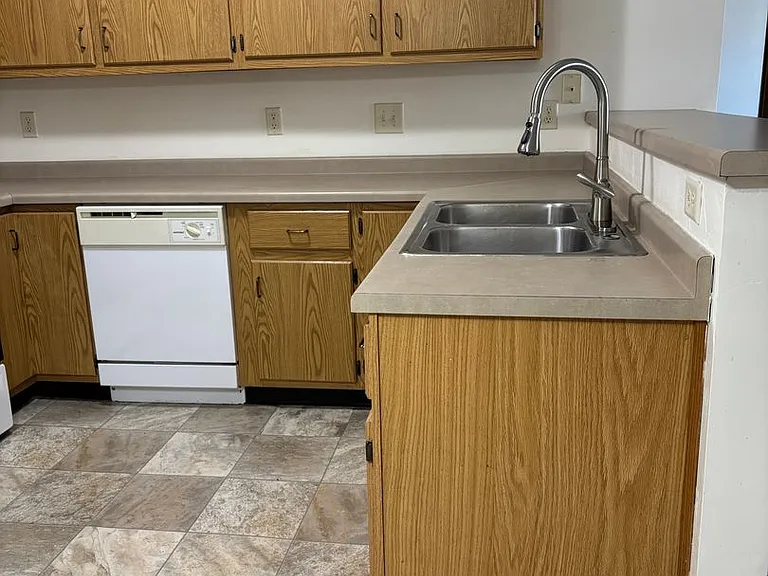 Ashbury Apartments-Appleton — Photo 21