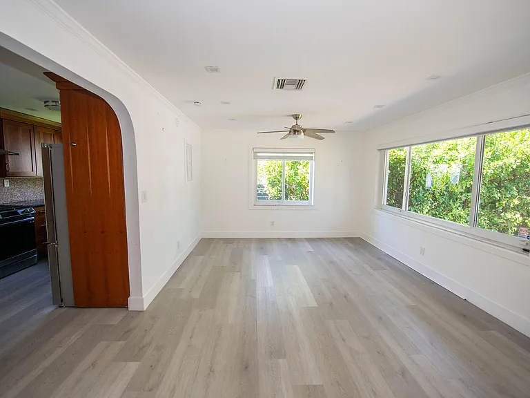 1532 Fletcher St — Photo 15