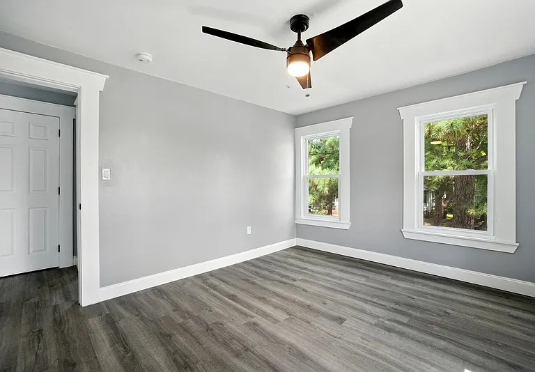 656 Florida Ave — Photo 12
