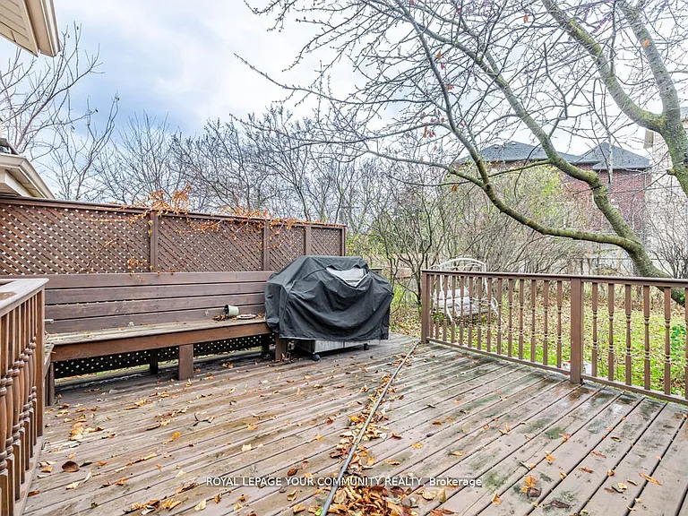 9 Robson Pl E — Photo 31