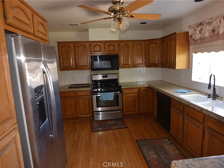 3061 Madison Ave — Photo 2