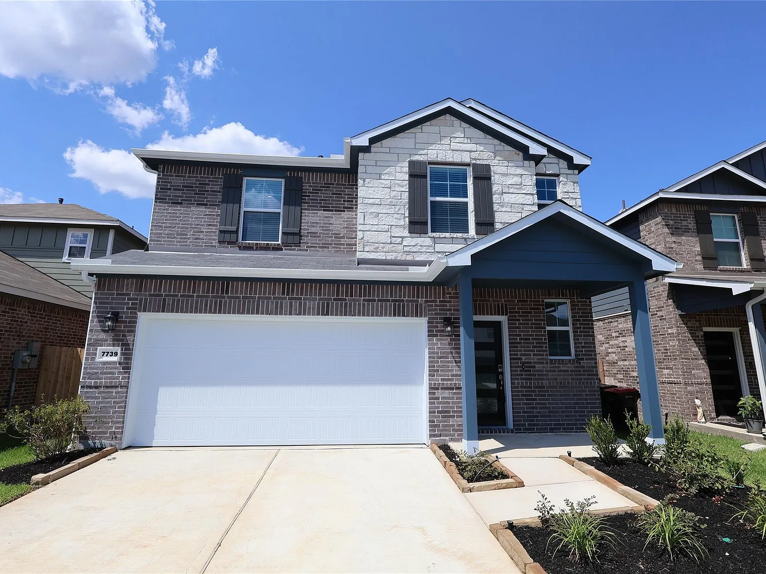 4 bed, 2.5 bath, 1897 sqft, $2,200 — Photo 1