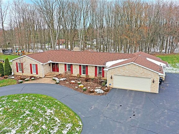 2nd image of 9271 Hillview Dr NE