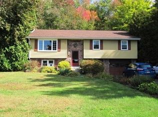 396 East St, Easthampton, MA 01027