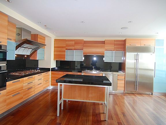 3rd image of 33 W Ontario St #59PHA