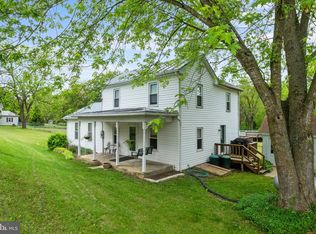 2391 Pinewoods Rd, Quicksburg, VA 22847