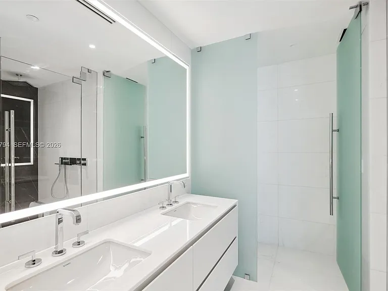 300 Biscayne Boulevard Way #3805W — Photo 14