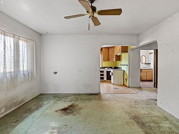 3rd image of 426 Lou Gray Dr