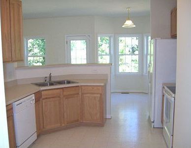 2nd image of 8241 Mamies Pl