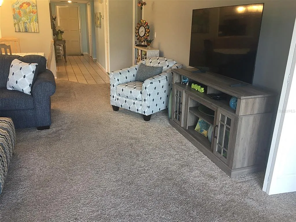 3 bed, 2.0 bath, 1444 sqft, $3,200 — Photo 3