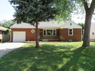 18167 Maple St, Lansing, IL 60438