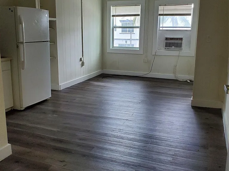 50 N Federal Hwy #1 — Photo 18
