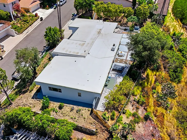 2657 Zorada Dr — Photo 38