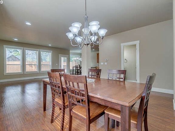 5th image of 6302 NE 44th Way