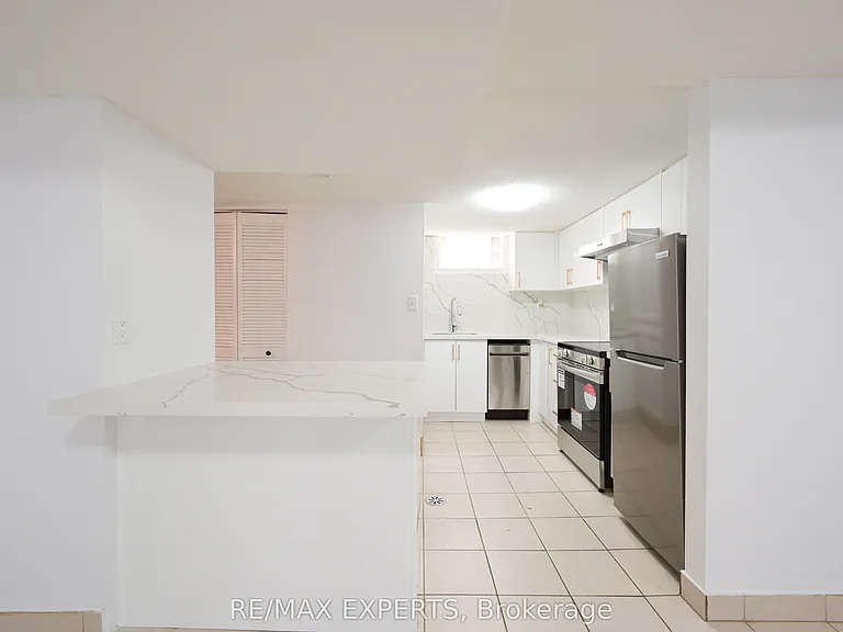 59 Silver Arrow Cres #BASEMENT — Photo 13