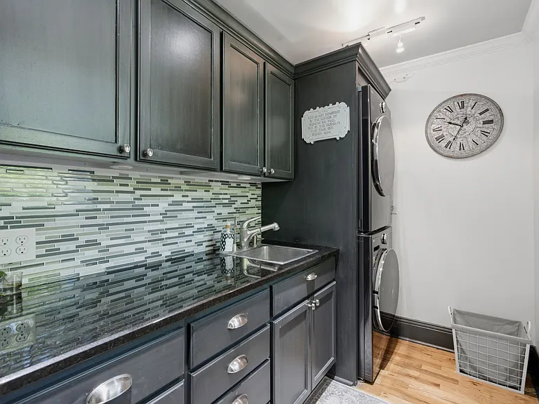 1305 Greenwood Ave — Photo 25
