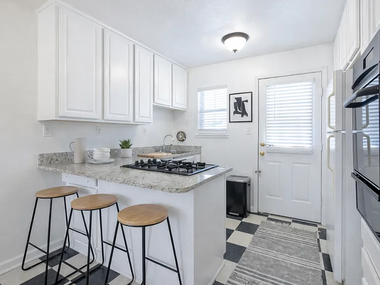 Peachtree Hills Court | Where Atlanta's Energy Meets Timeless Charm — Photo 80