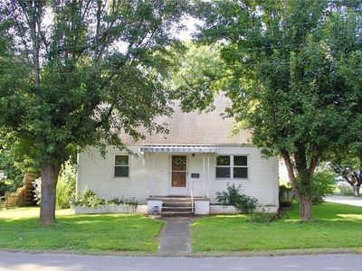 202 W Virginia Ave, Dunbar, WV, 25064