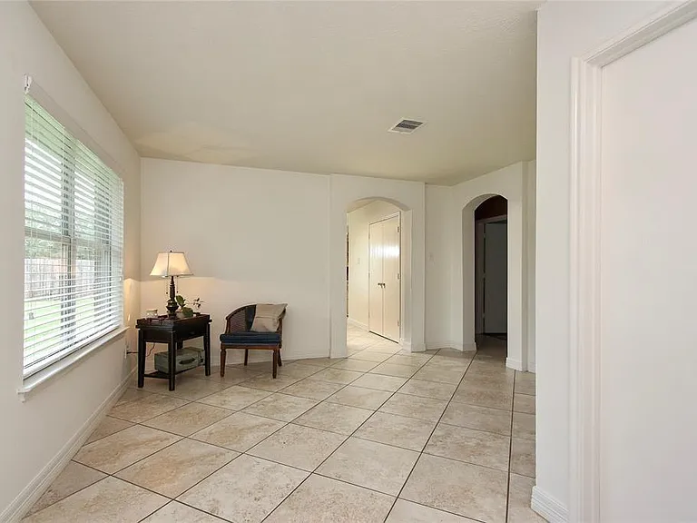 7202 Kransburg Ranch Dr — Photo 2