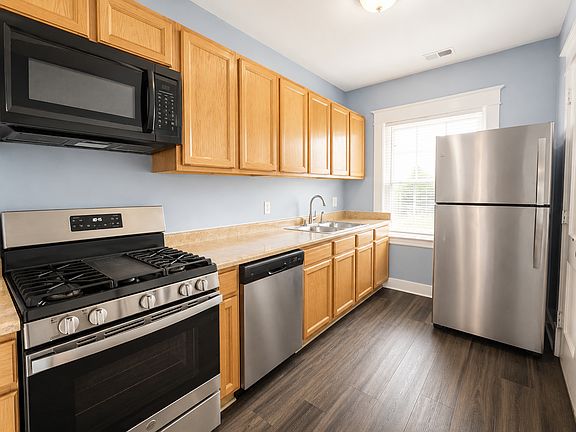 5th image of 1801 Roanoke Ave #7