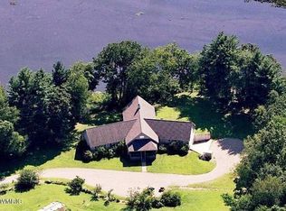 25375 Dutch Settlement St, Dowagiac, MI 49047