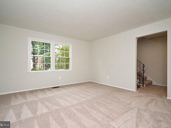 4th image of 3371 Whipple Ct
